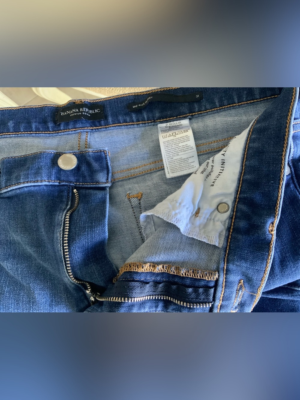 Banana Republic Women's Dark Blue Stretch Jeans Size 31 Waist